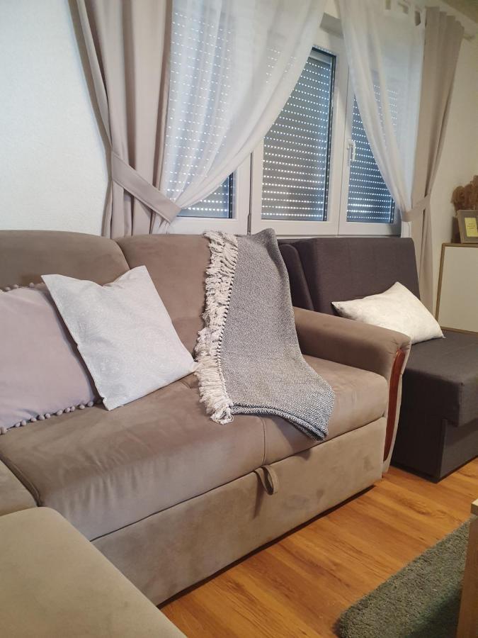 Apartman Sofia Otočac Buitenkant foto