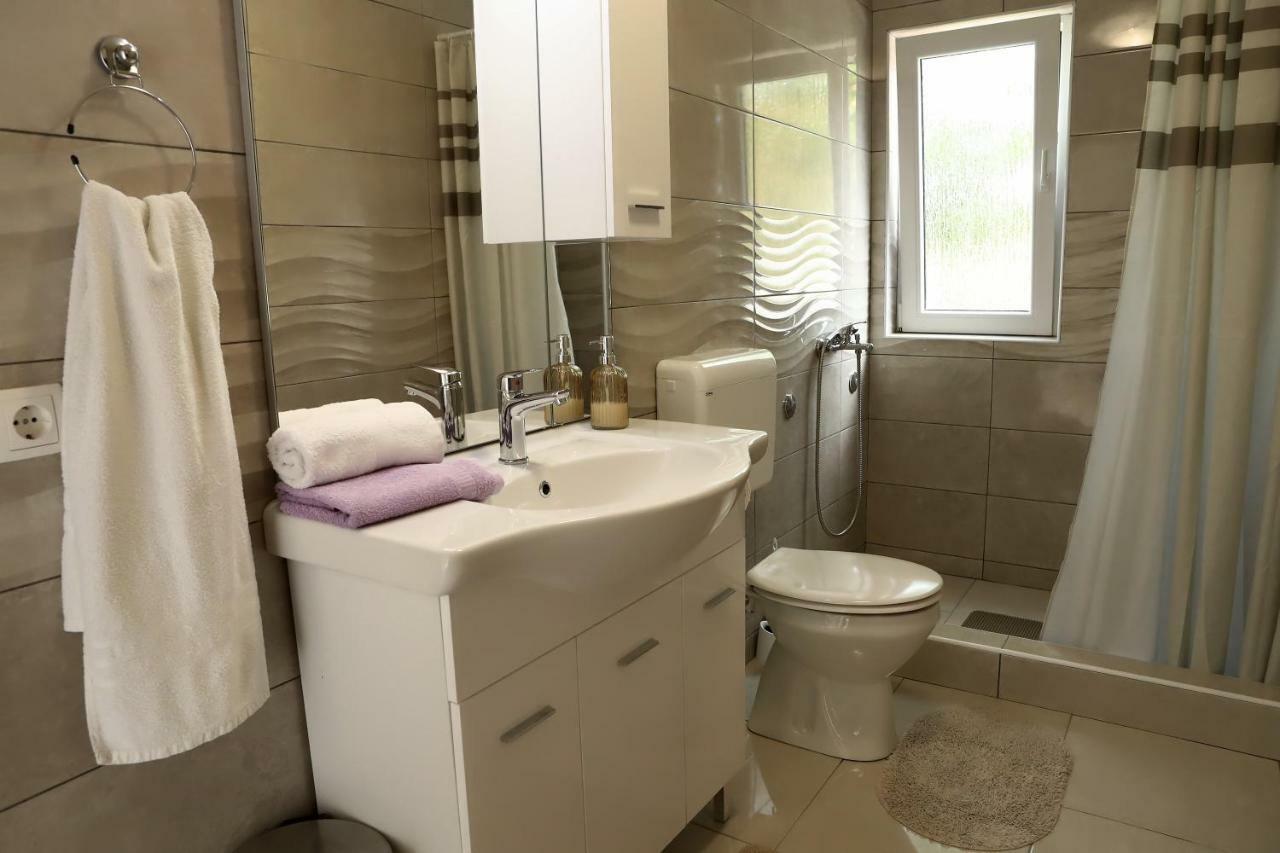 Apartman Sofia Otočac Buitenkant foto