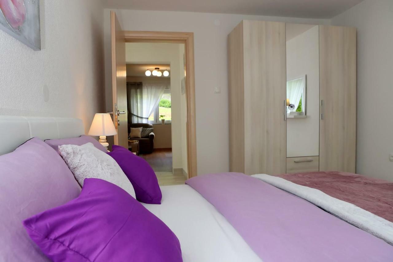 Apartman Sofia Otočac Buitenkant foto