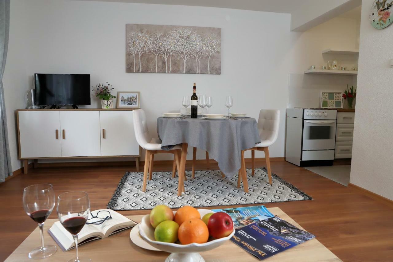 Apartman Sofia Otočac Buitenkant foto